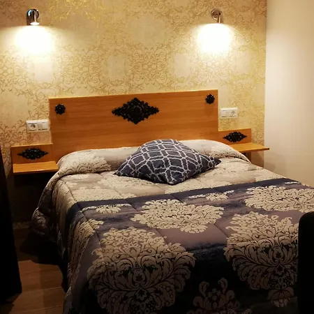 Hospederia Rincon De 3* ليون